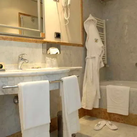 Grand Duca Di Mantova Hotel