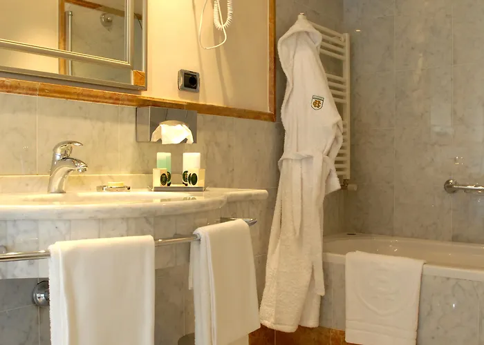 מלון Grand Duca Di Mantova 4*