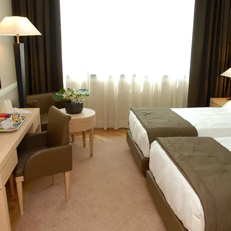Hotel Grand Duca Di Mantova 4*