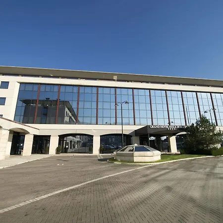 Hotel Grand Duca Di Mantova 4*